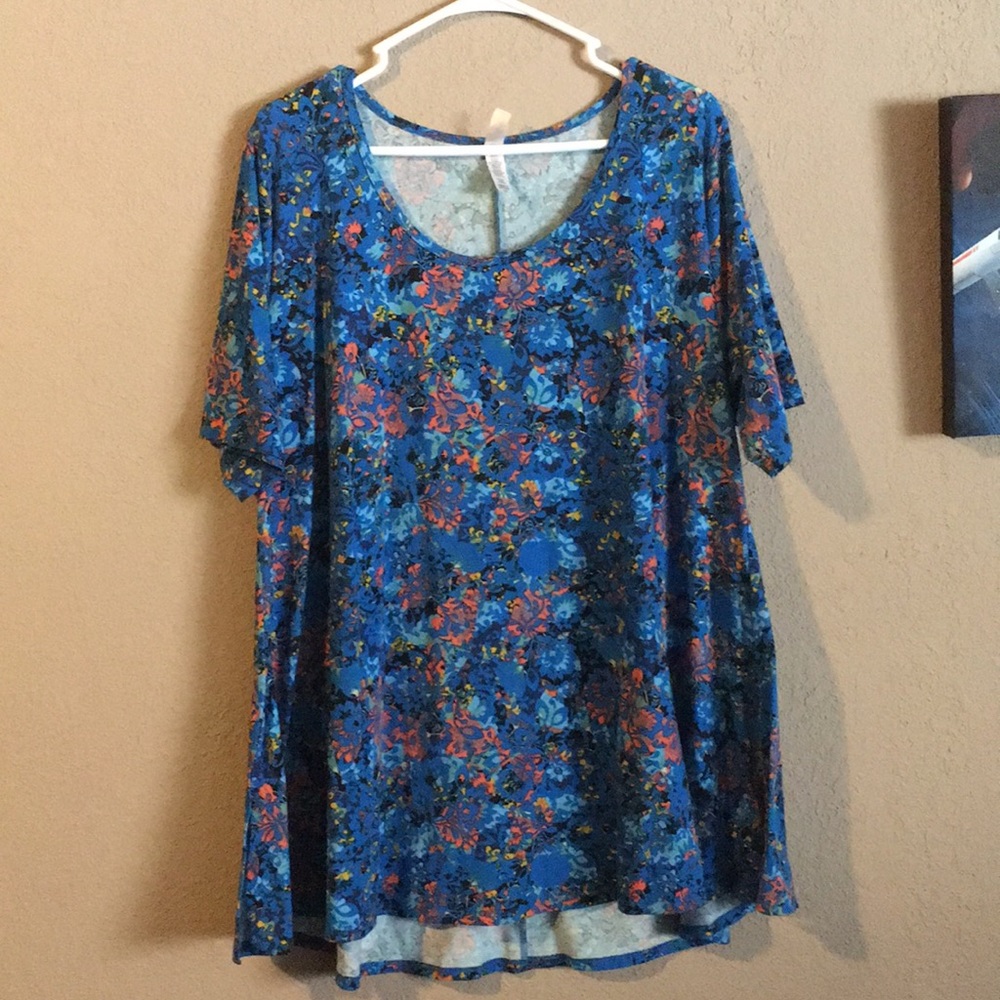 LuLaRoe Perfect T